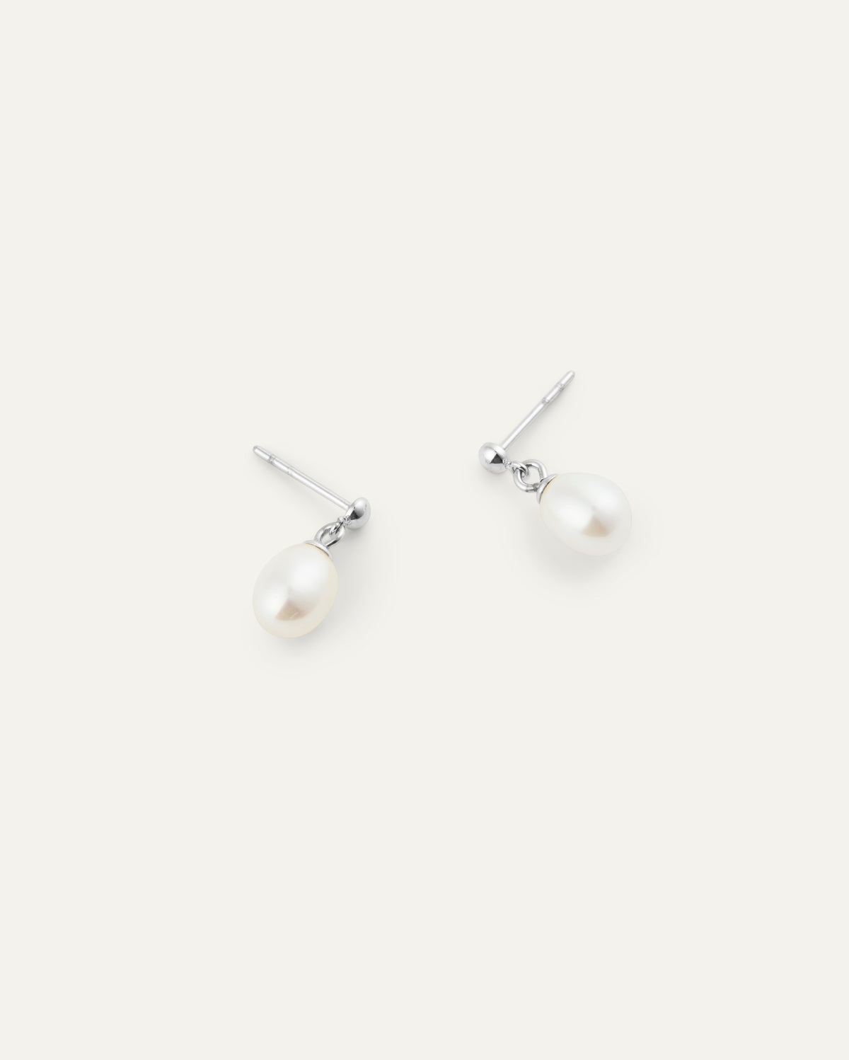 Aura Pearl Earring