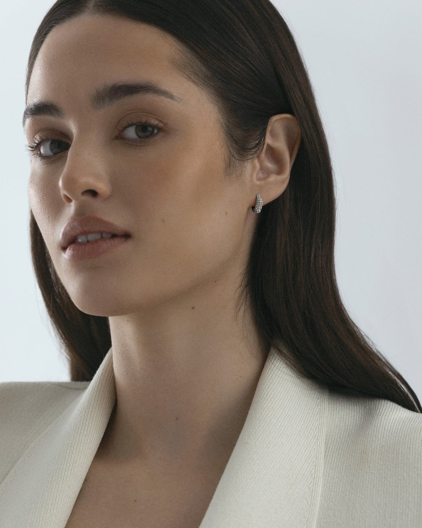 Pavé precious mini hoops