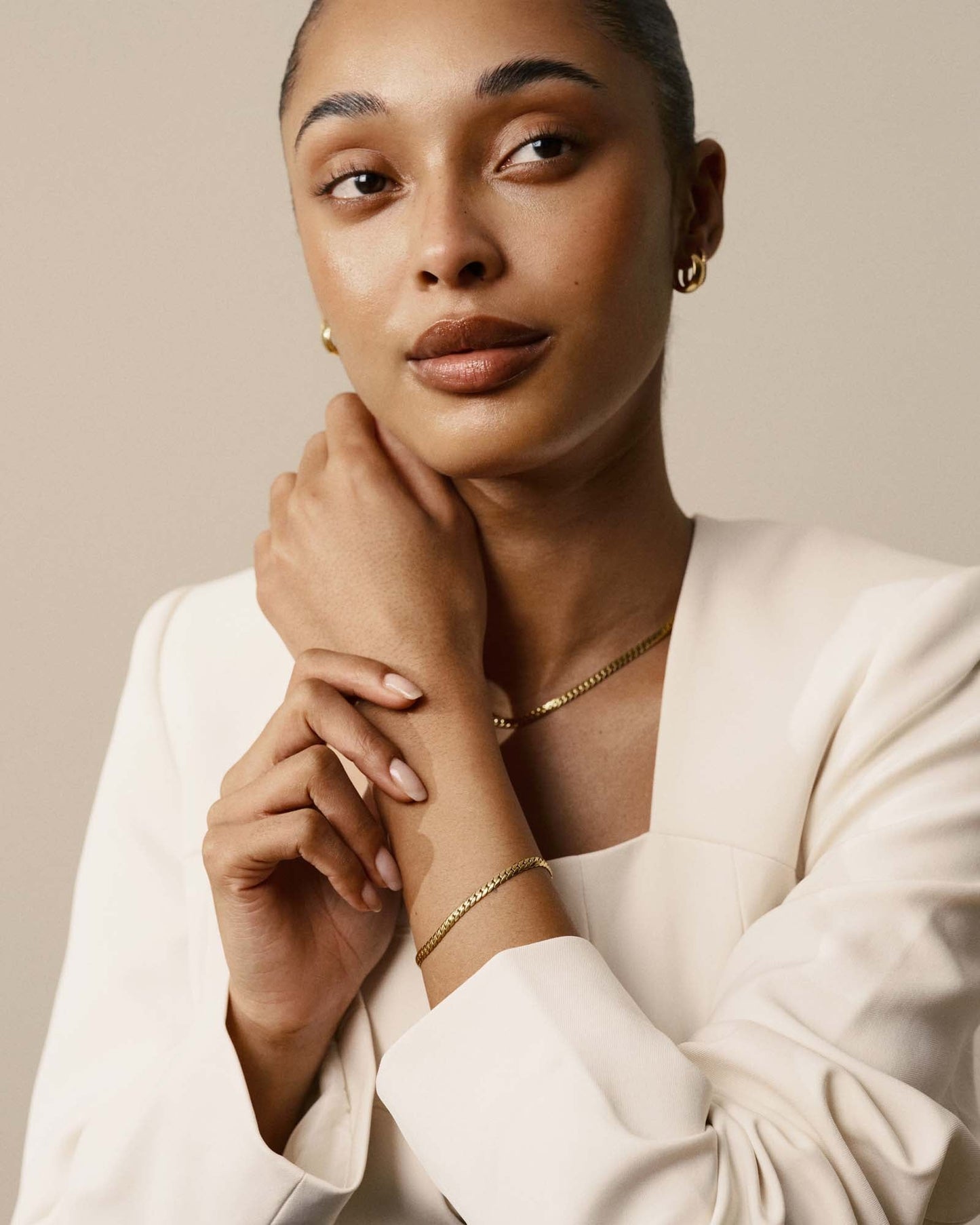 Serpentine Chain Gold Bracelet