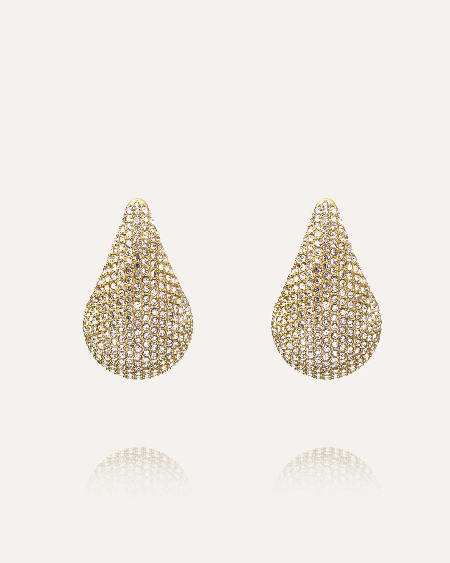 Pavé daring large earring