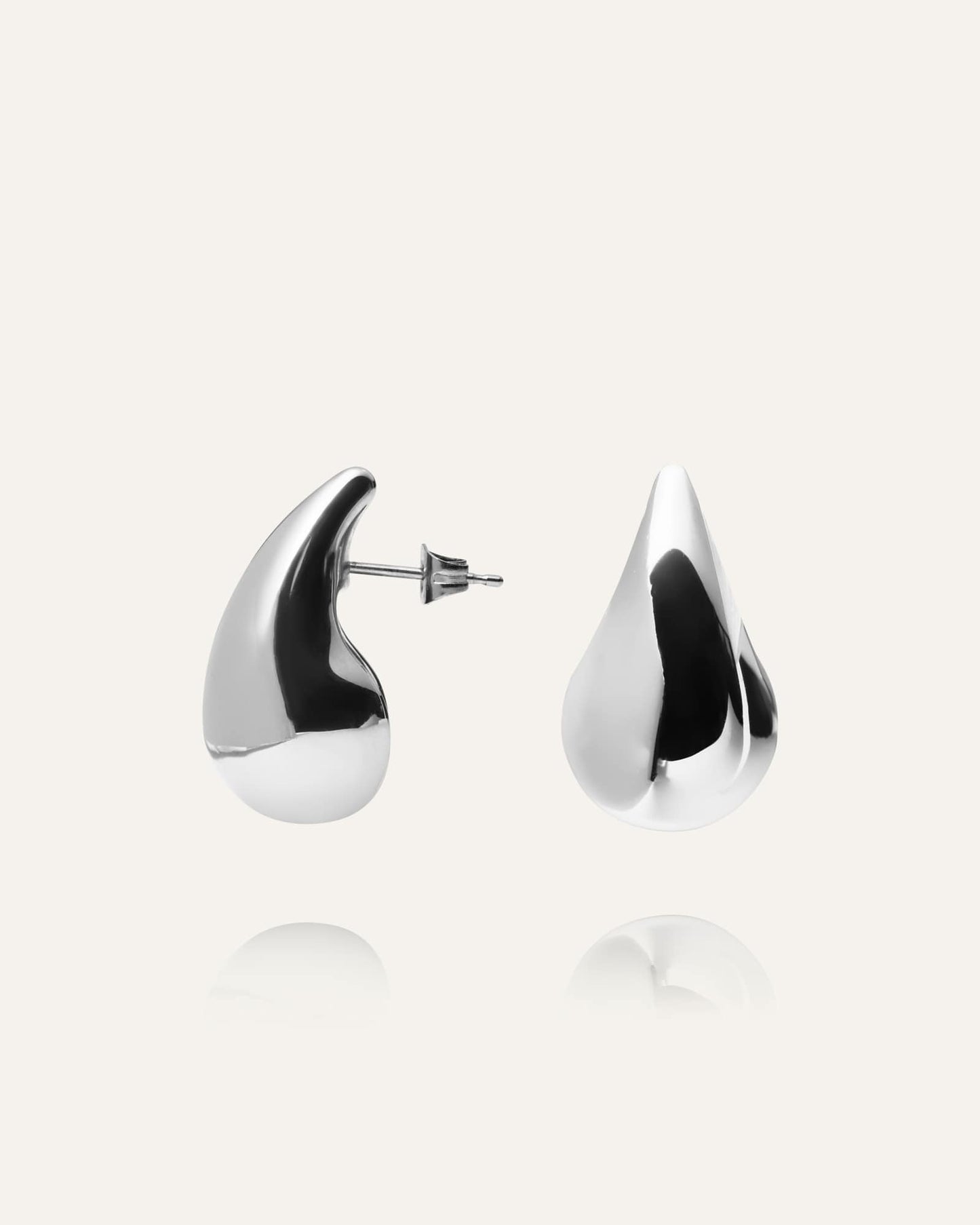 Plain daring small earring