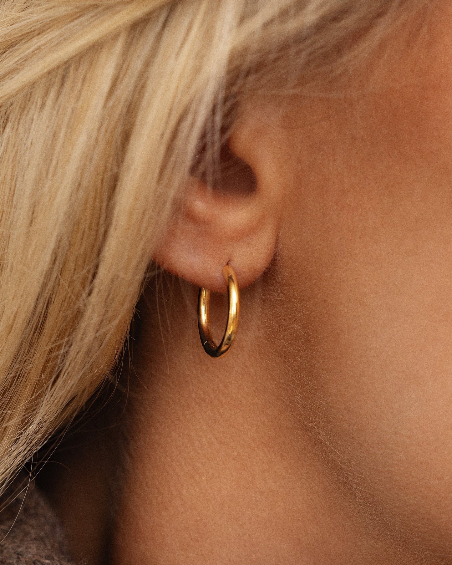 Slim Medium Hoops