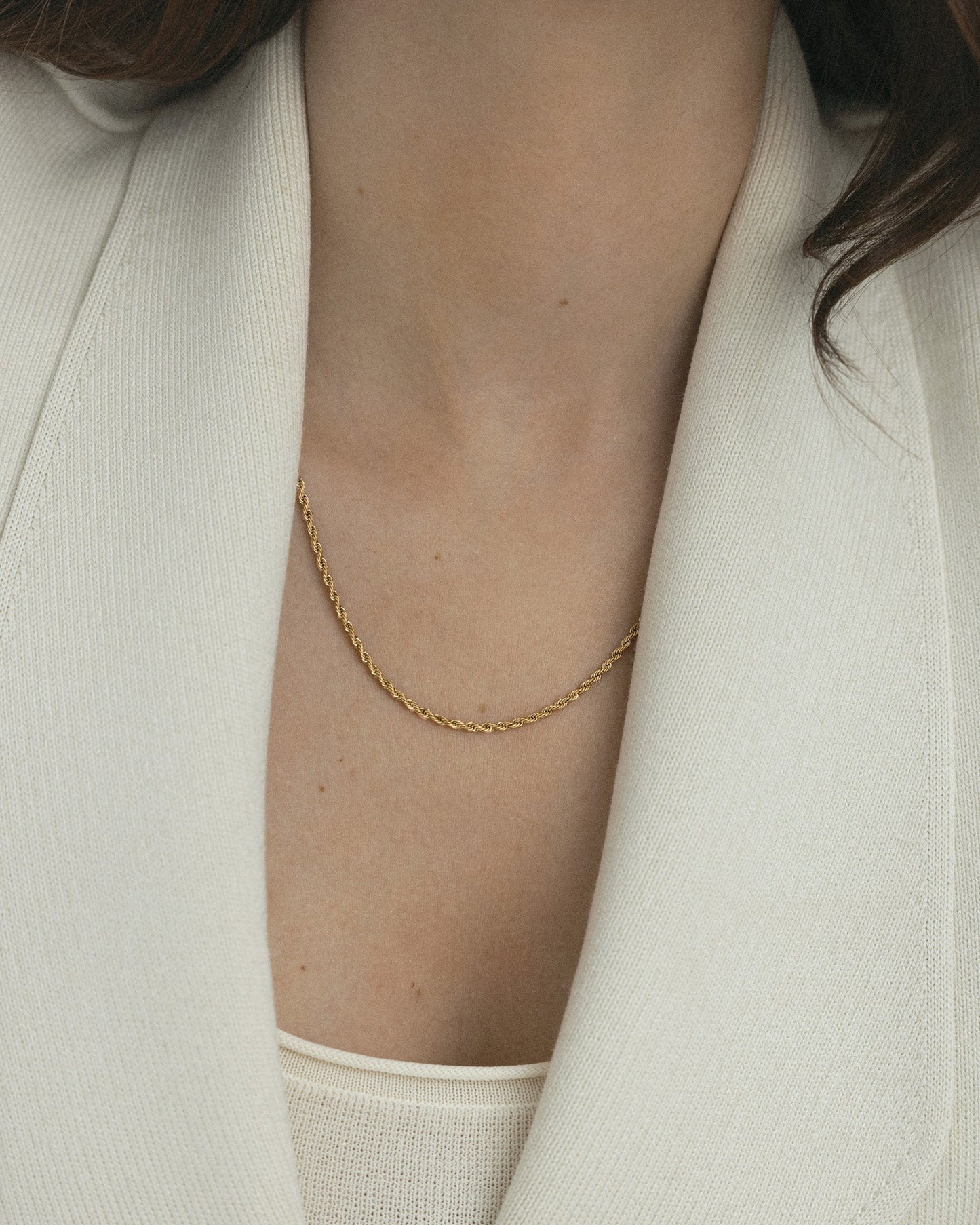 Thin rope necklace gold