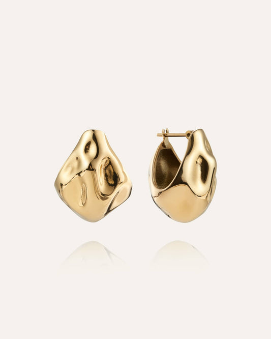 WAVY BOLDED DROP GOLD EARRING