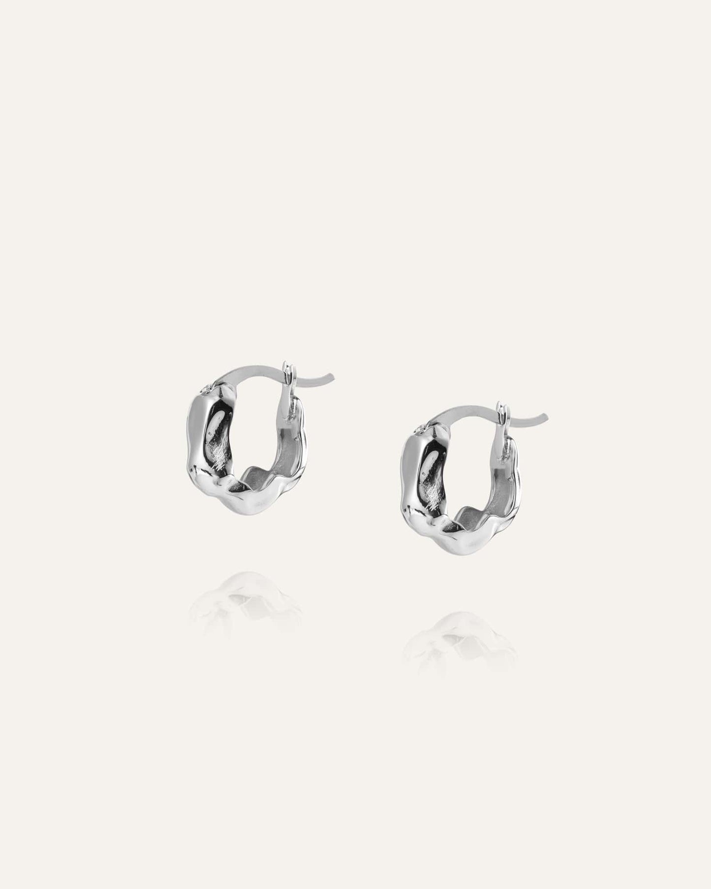 WAVY BOLDED MINI SILVER HOOPS