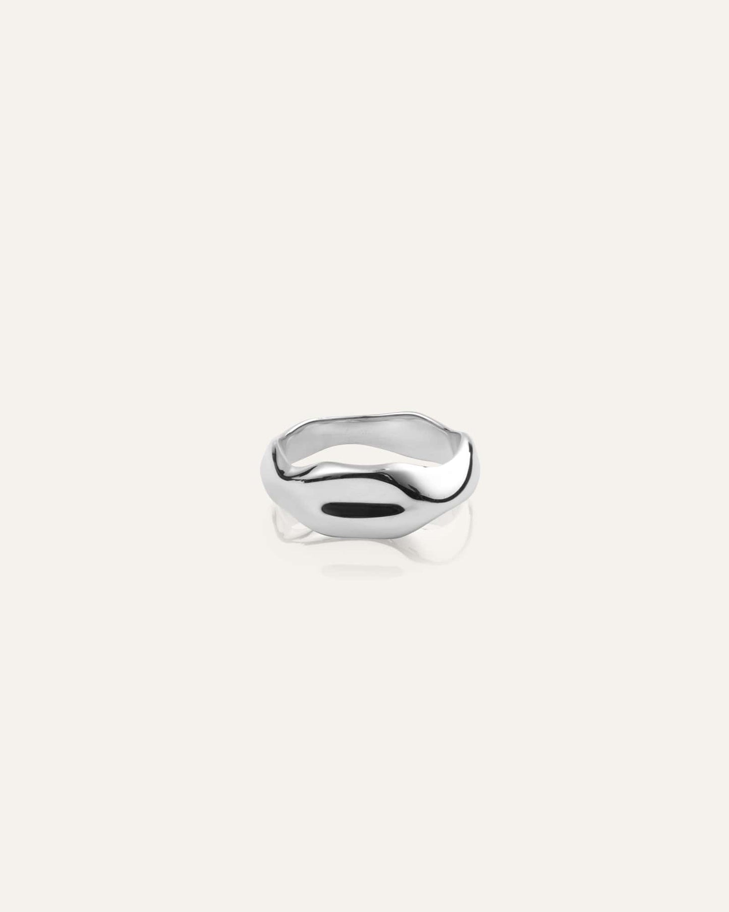 WAVY BOLDED RING